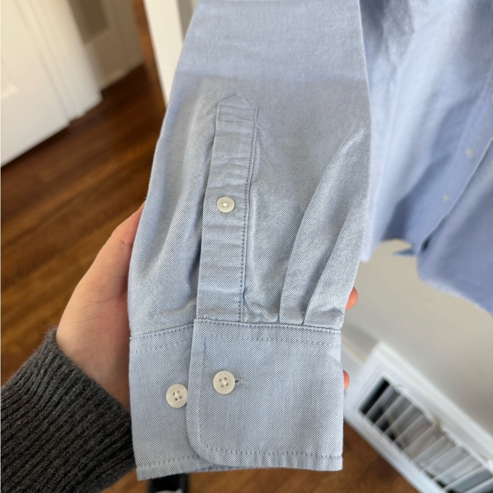 Aritzia Relaxed Oxford Shirt - Picture 3 of 5